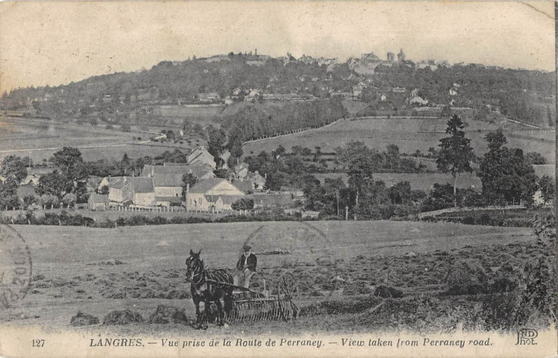 Carte postale ancienne Langres Vue Prise De La Route De Perraney à Langres