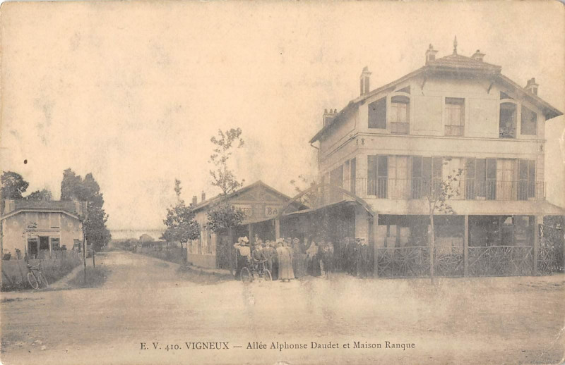 Carte postale ancienne Vigneux Allee Alphonse Daudet Et Maison Ranque