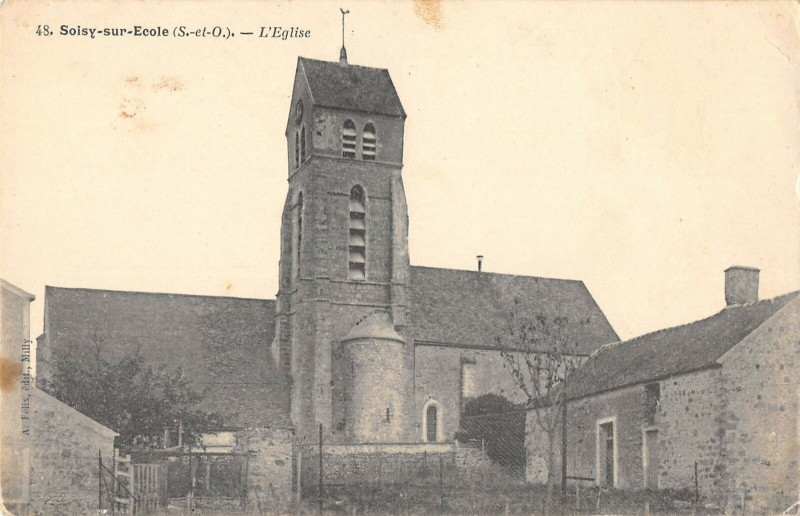 Carte postale ancienne Soisy Sur Ecole Eglise