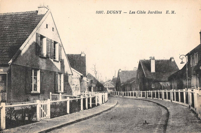 Carte postale ancienne Dugny Les Cites Jardins (cliché pas courant à Dugny