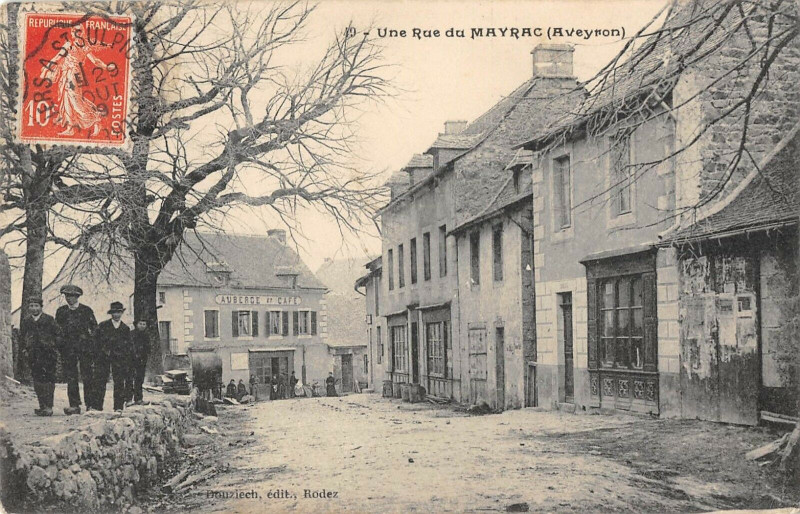 Carte postale ancienne Une Rue De Mayrac