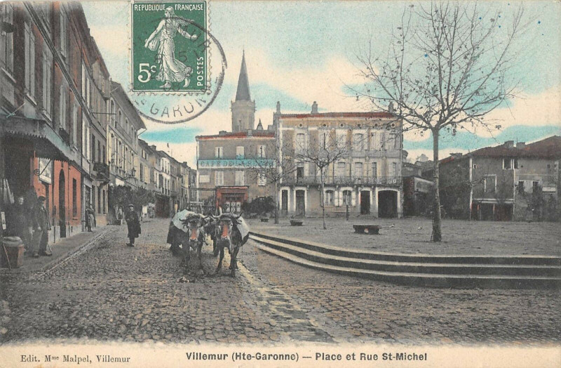 Carte postale ancienne Villemur Place Et Rue Saint Michel à Saint-Michel