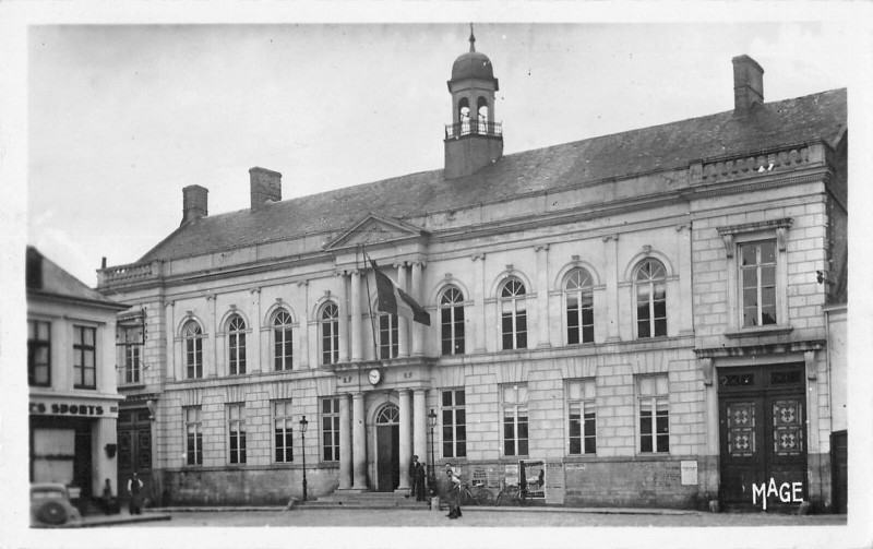 Carte postale ancienne Boubourg La Mairie