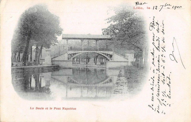 Carte postale ancienne Lille La Deule Et Le Pont Napoleon à Lille