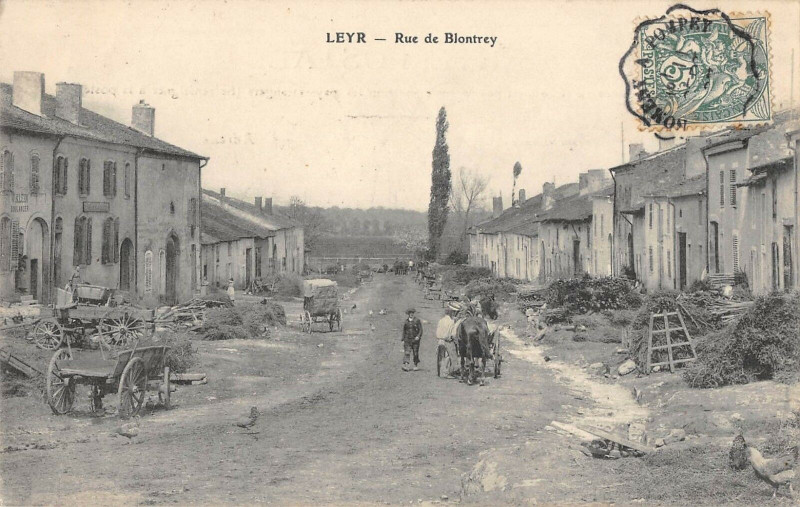 Carte postale ancienne Leyr Rue De Blontrey à Leyr