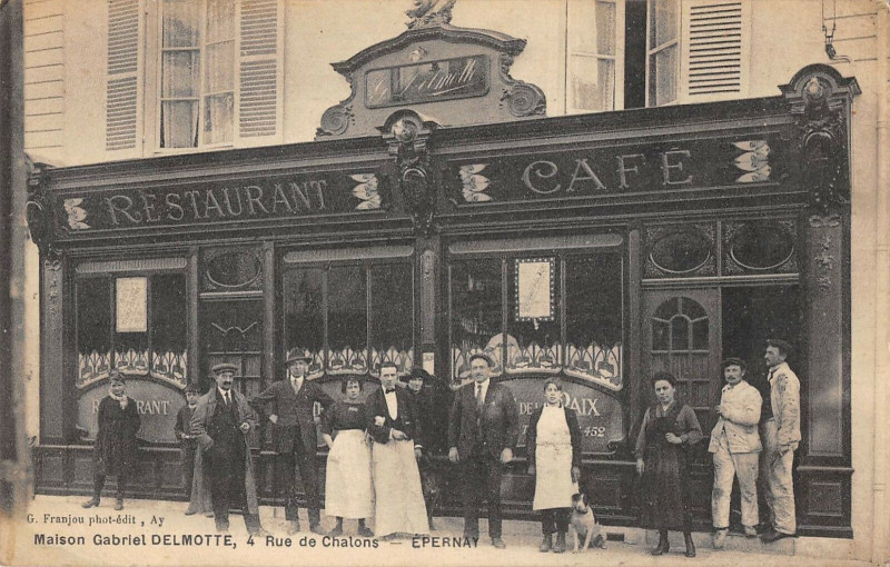Carte postale ancienne Epernay Cafe De La Paix Maison Delmotte Gabriel Rue De Chalons (rare à Épernay