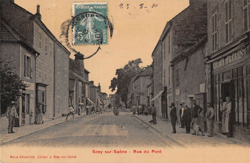 Carte postale ancienne Scey Sur Saone Rue Du Pont (cpa émaillée