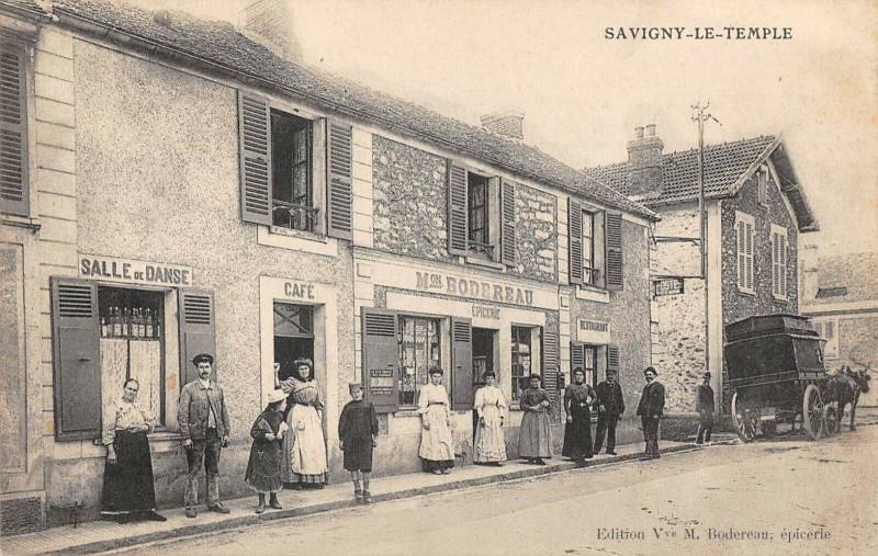 Carte postale ancienne Savigny Le Temple à Savigny-le-Temple
