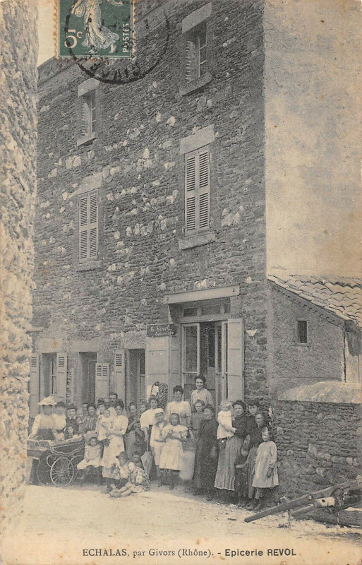 Carte postale ancienne Echalas Epicerie Revol à Échalas