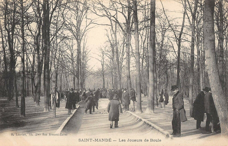 Carte postale ancienne Saint Mande Les Joueurs De Boule
