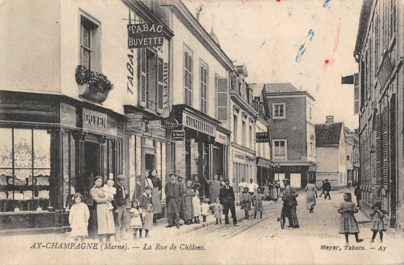 Carte postale ancienne Ay Champagne Rue De Chalons