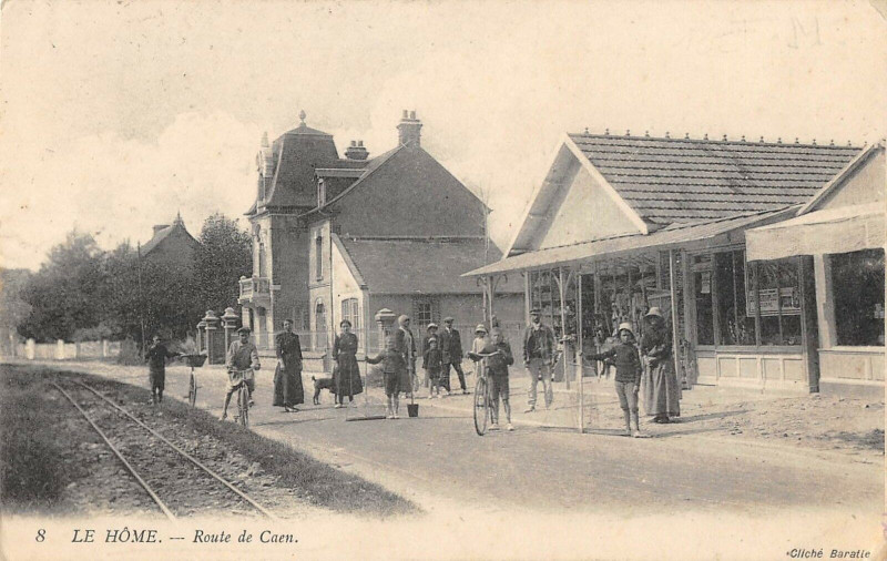 Carte postale ancienne Le Home La Route De Caen à Caen