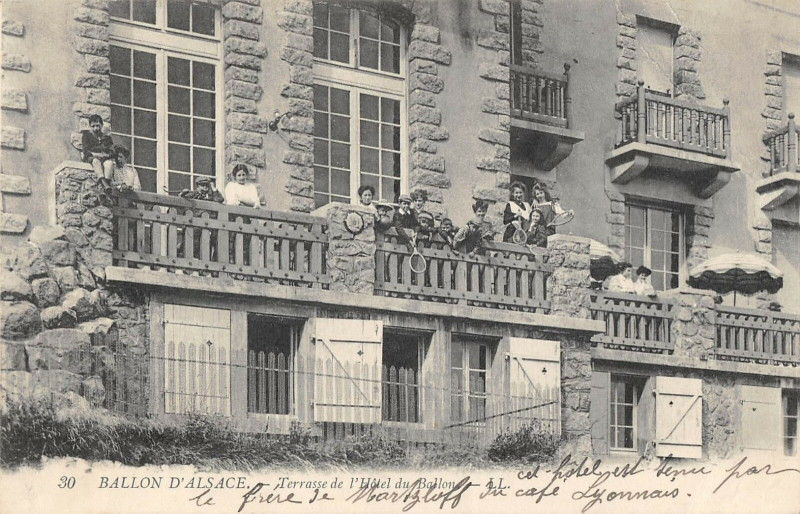 Carte postale ancienne Ballon D'Alsace Terrasse De L'Hotel Du Ballon