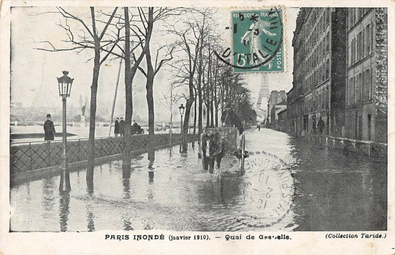 Carte postale ancienne Paris inondé (janvier 1910) - Quai de Grenelle à Paris 15e