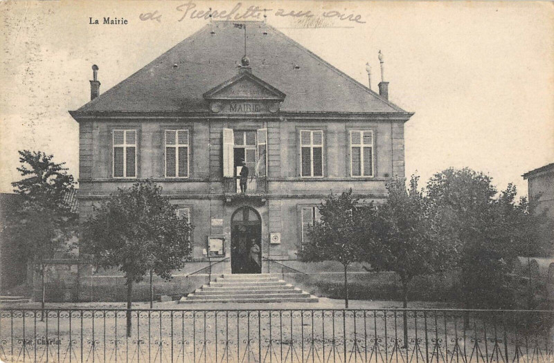 Carte postale ancienne Pierrefitte Sur Aire La Mairie à Pierrefitte-sur-Aire