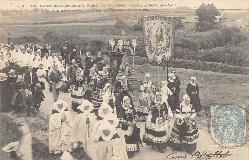 Carte postale ancienne Pardon De Sainte Anne La Palue La Procession