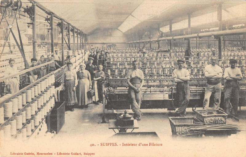Carte postale ancienne Suippes Interieur D'Une Filature à Suippes