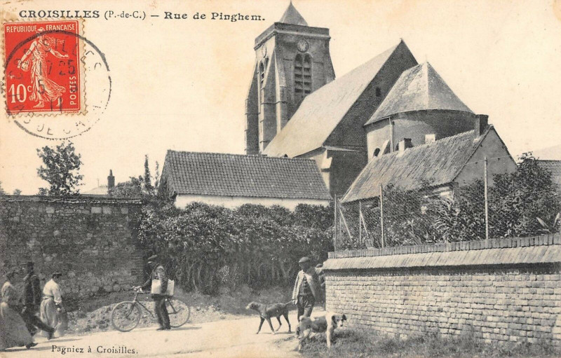 Carte postale ancienne Croisilles Rue De Pinghem à Croisilles