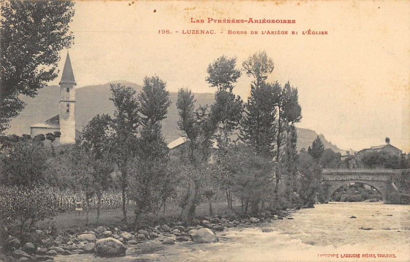 Carte postale ancienne Luzenac Bords De L'Ariege Et Eglise à Luzenac