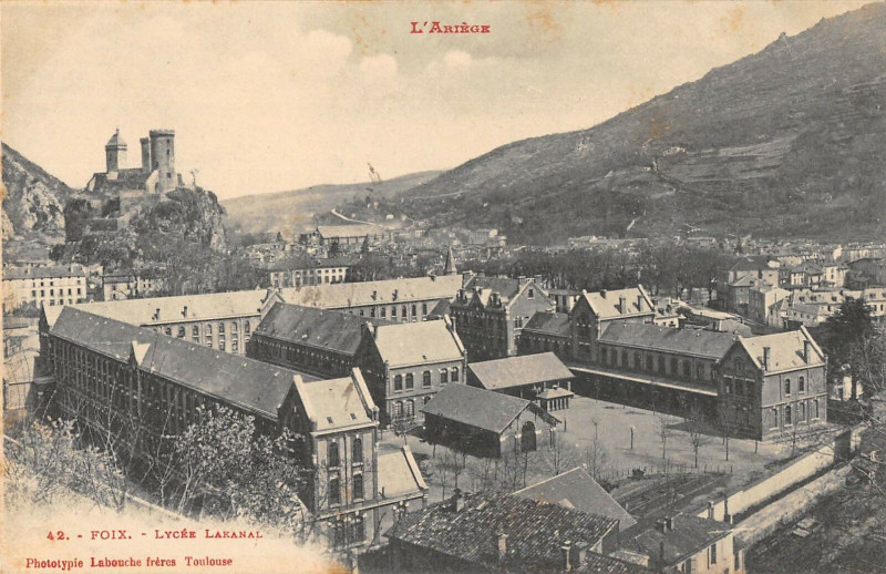 Carte postale ancienne Foix Lycee Lakanal à Foix