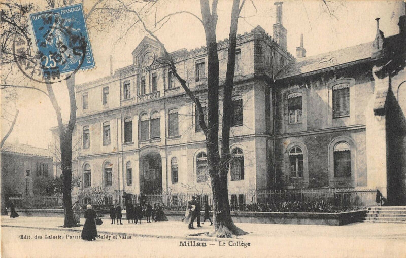 Carte postale ancienne Millau Le College à Millau