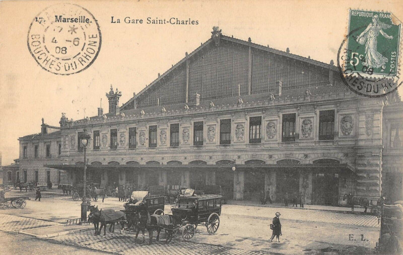 Carte postale ancienne Marseille La Gare Saint Charles à Marseille