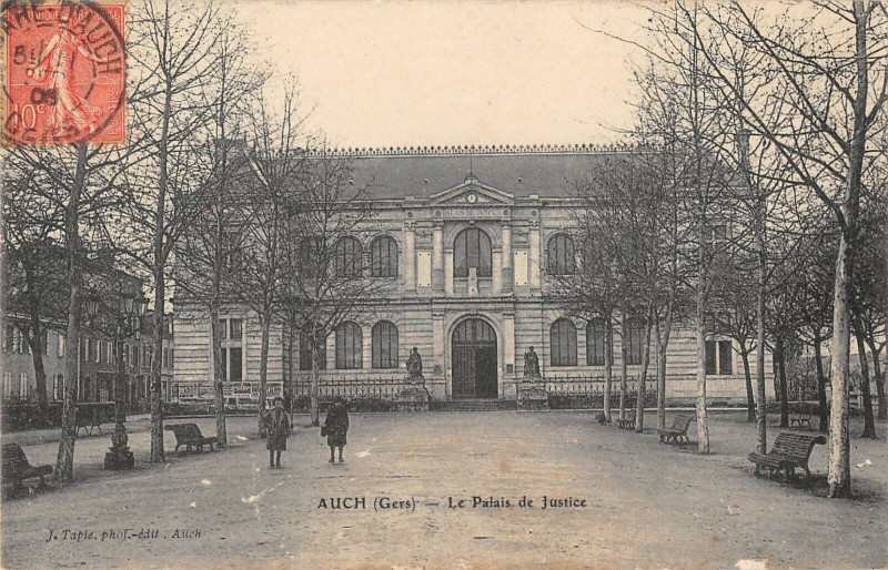 Carte postale ancienne Auch Le Palais De Justice à Auch