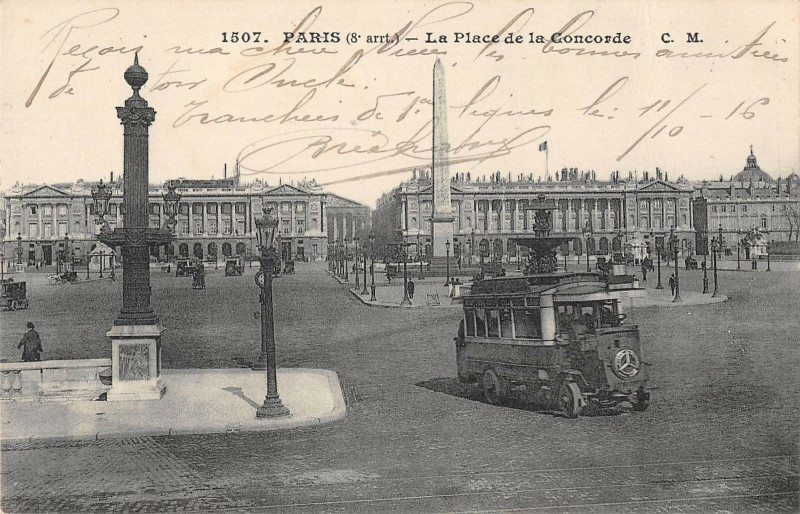 Carte postale ancienne Paris Place De La Concorde Autobus à Paris