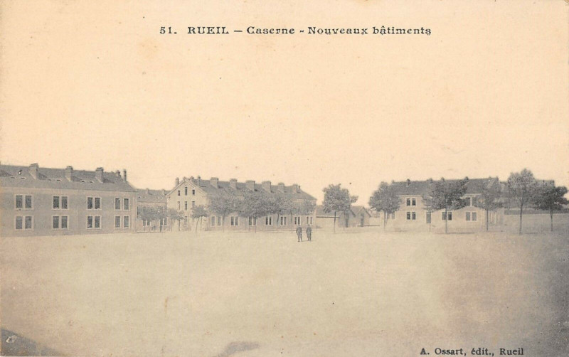 Carte postale ancienne Rueil Caserne Nouveaux Batiments