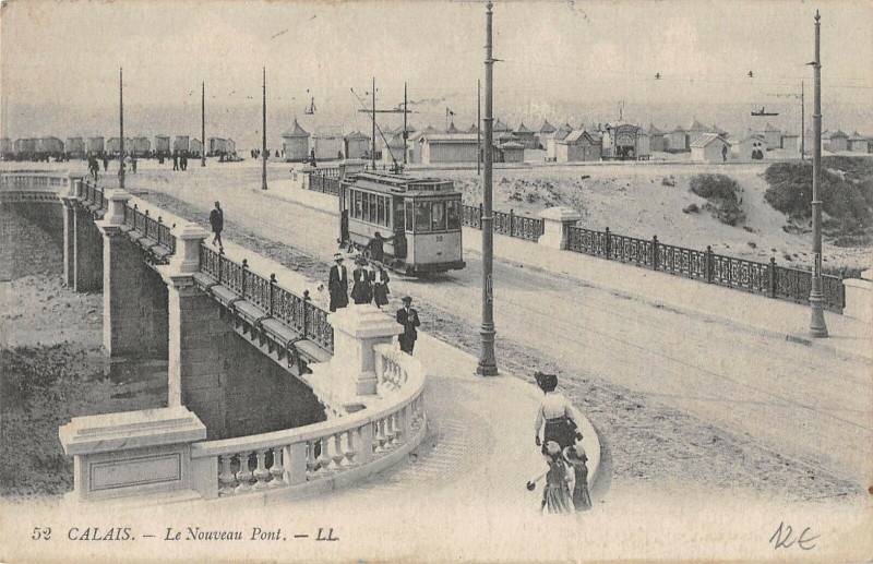 Carte postale ancienne Calais Le Nouveau Pont à Calais
