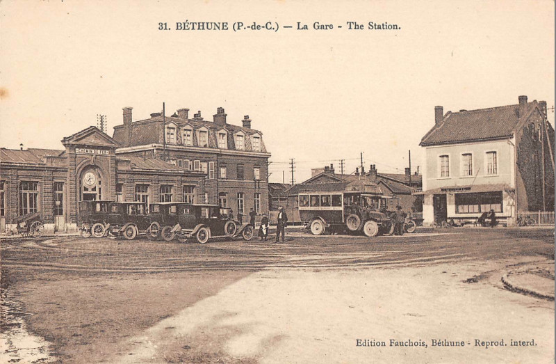 Carte postale ancienne Bethune La Gare à Béthune