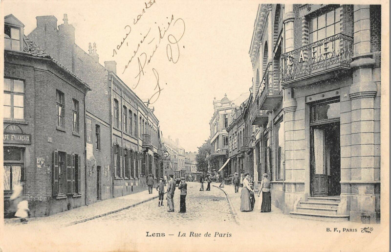 Carte postale ancienne Lens Rue De Paris (dos non divisé) à Lens
