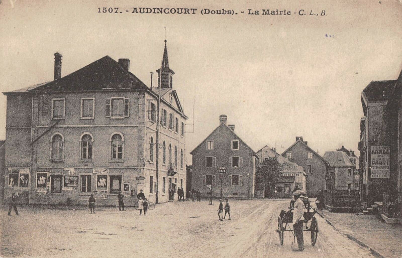 Carte postale ancienne Audincourt La Mairie à Audincourt