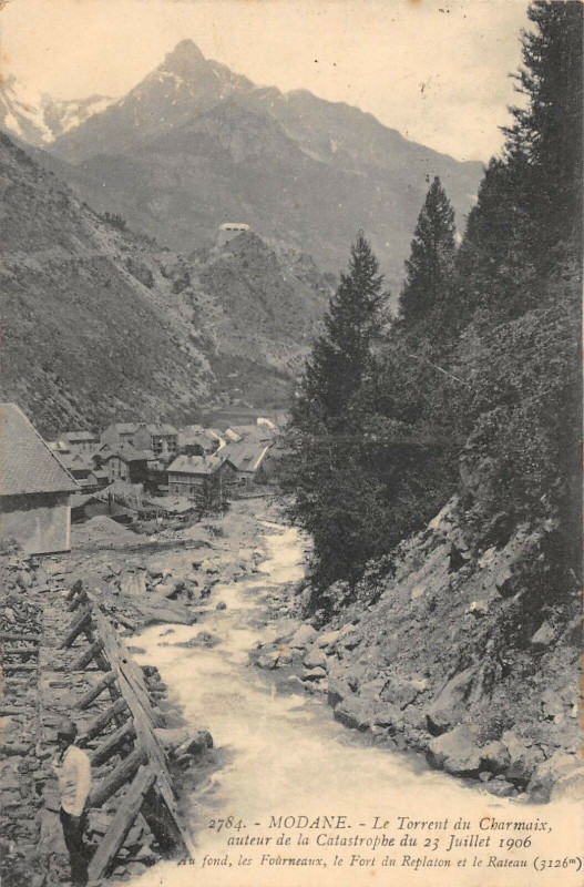 Carte postale ancienne Modane Le Torrent De Charmaix à Modane
