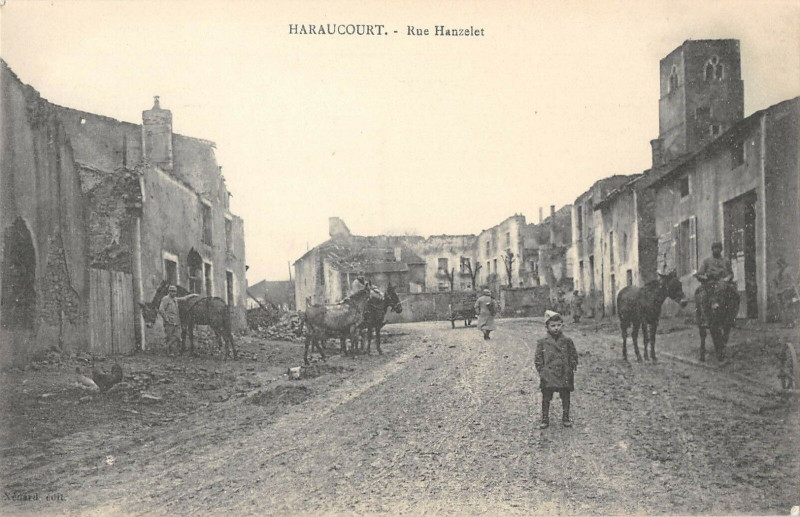 Carte postale ancienne Haraucourt Rue Hanzelet à Haraucourt