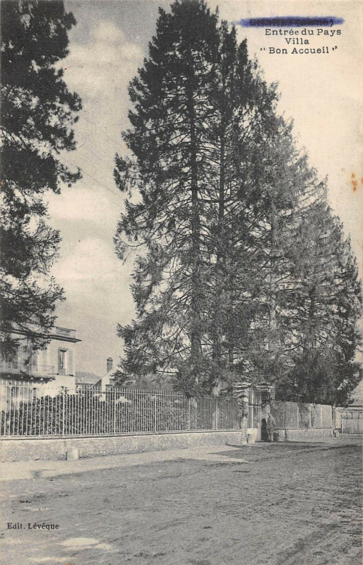 Carte postale ancienne Charly Entree Du Pays Villa Bon Accueil à Harly