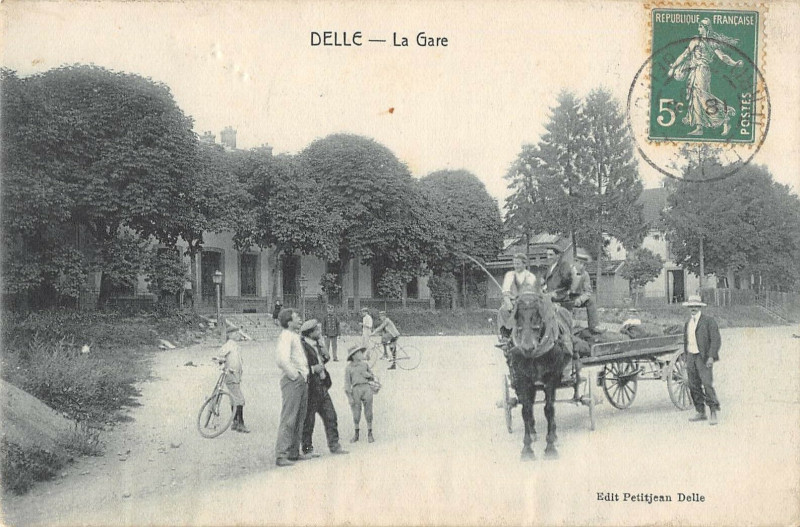Carte postale ancienne Delle La Gare à Delle
