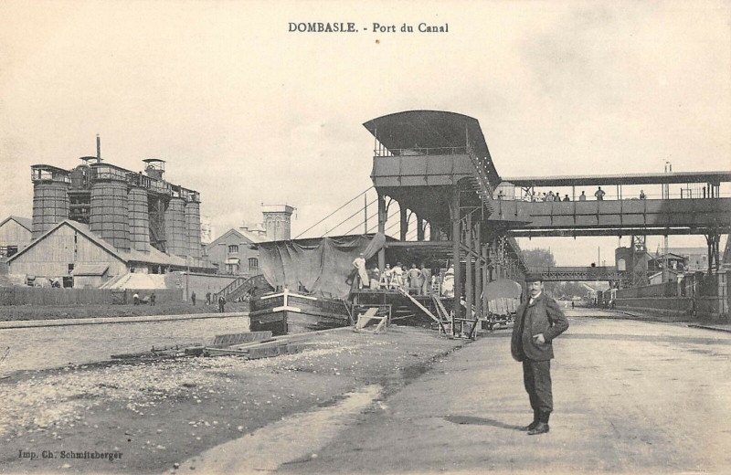 Carte postale ancienne Dombasle Port Du Canal