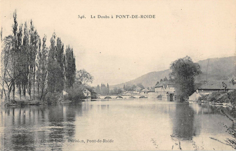Carte postale ancienne Le Doubs A Pont De Roide à Doubs