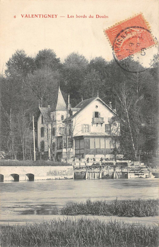 Carte postale ancienne Valentigney Les Bords Du Doubs à Valentigney