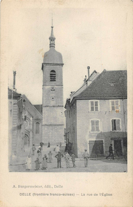 Carte postale ancienne Delle Frontiere La Rue De L'Eglise à Delle