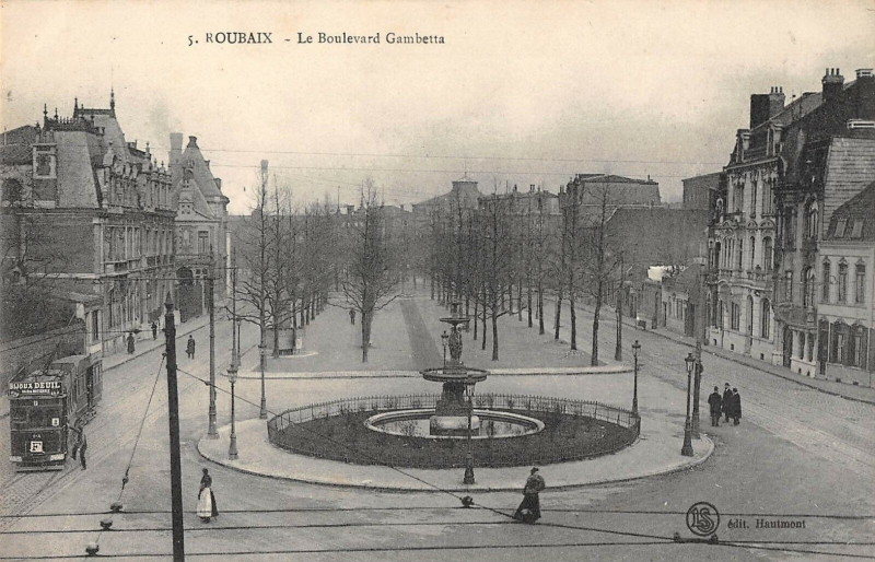 Carte postale ancienne Roubaix Le Boulevard Gambetta (cliché pas courant à Roubaix