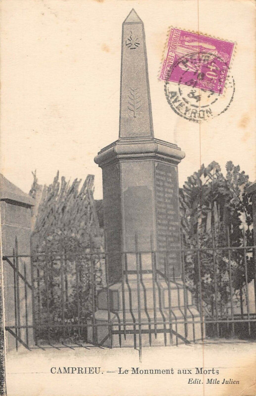 Carte postale ancienne Camprieu Le Monument Aux Morts