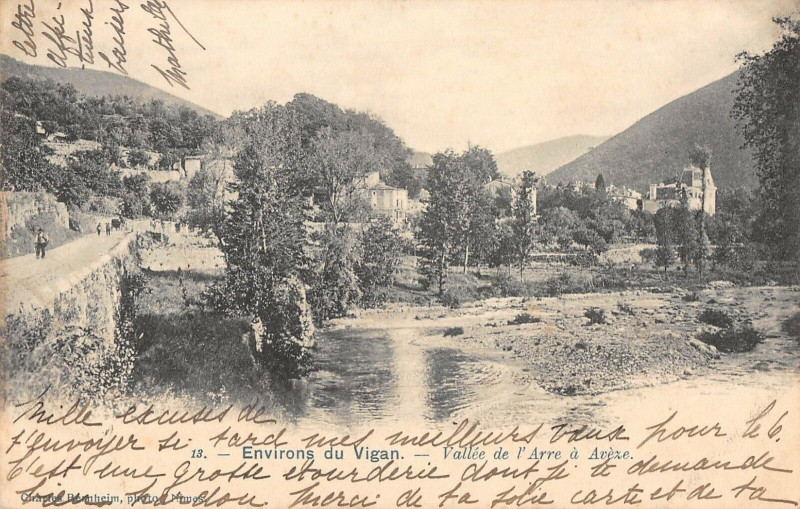 Carte postale ancienne Env.du Vigan Vallee De L'Arre A Aveze à Avèze