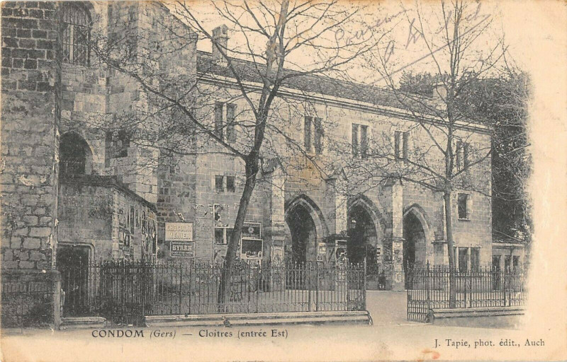 Carte postale ancienne Condom Cloitres à Condom