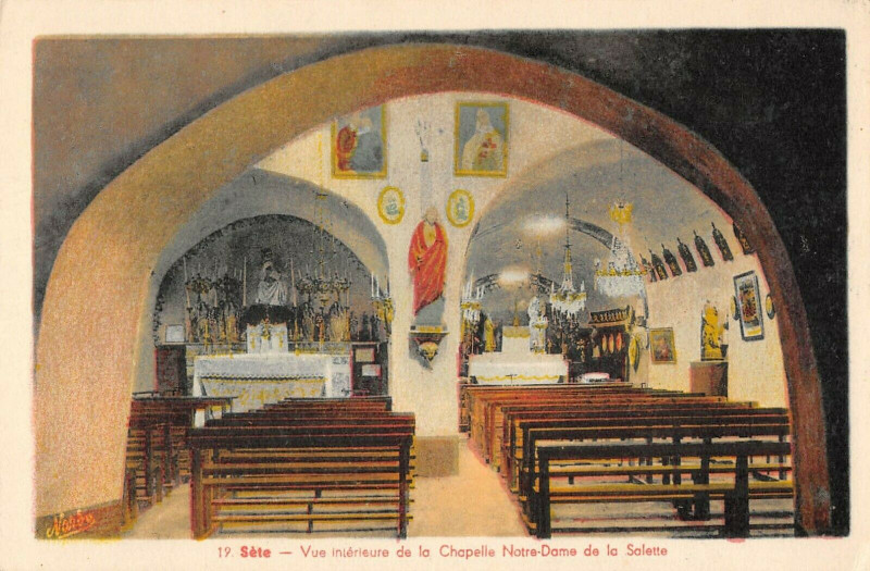 Carte postale ancienne Sete Vue Interieur De Notre Dame De Salette à Sète