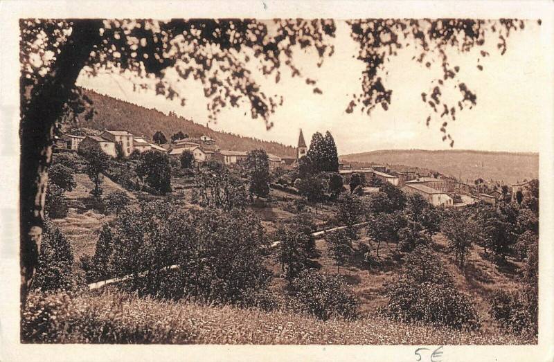 Carte postale ancienne Arconsat Vue Generale à Arconsat