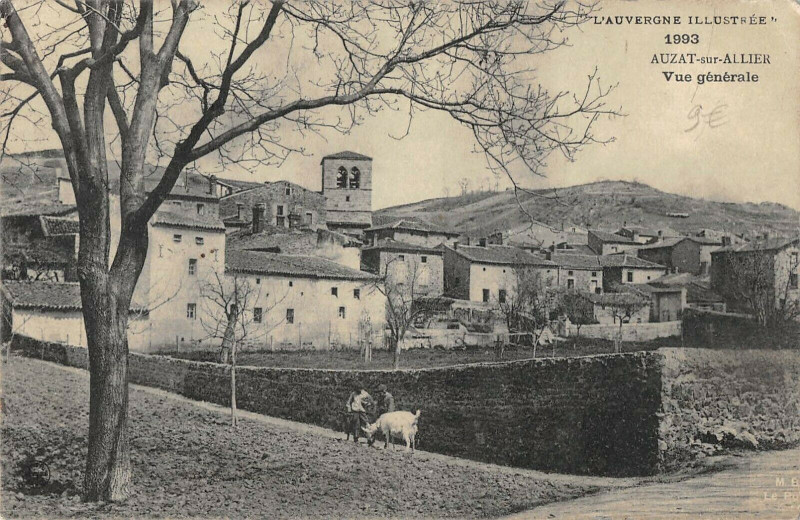 Carte postale ancienne Auzat Sur Allier Vue Generale