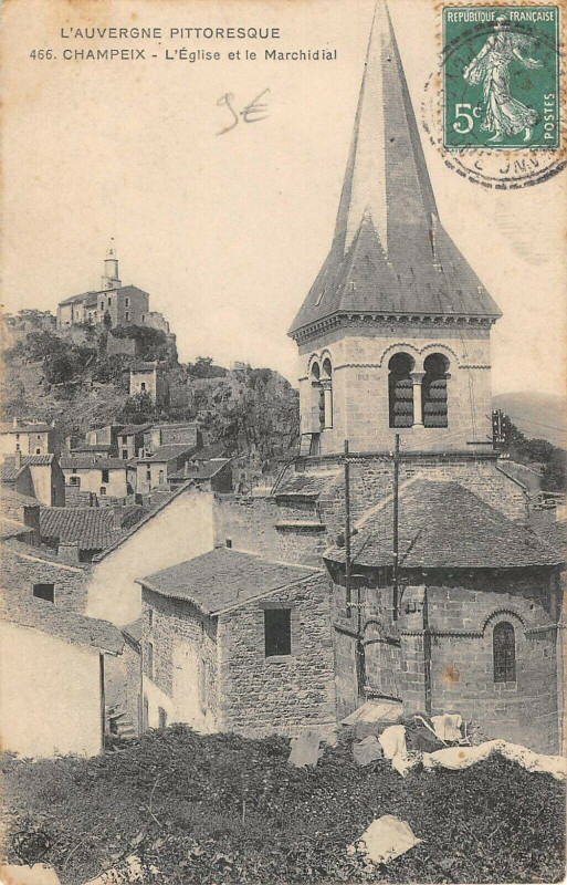 Carte postale ancienne Champeix Eglise Et Marchidial à Champeix