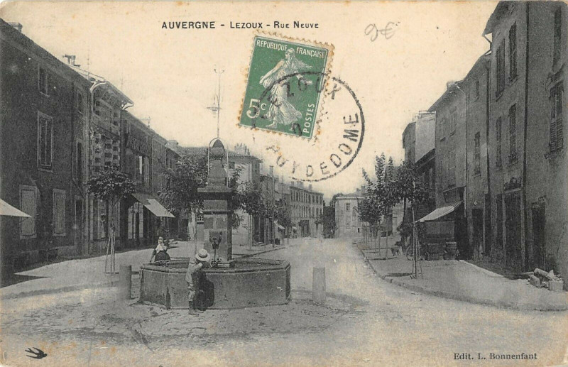 Carte postale ancienne Lezoux Rue Neuve à Lezoux